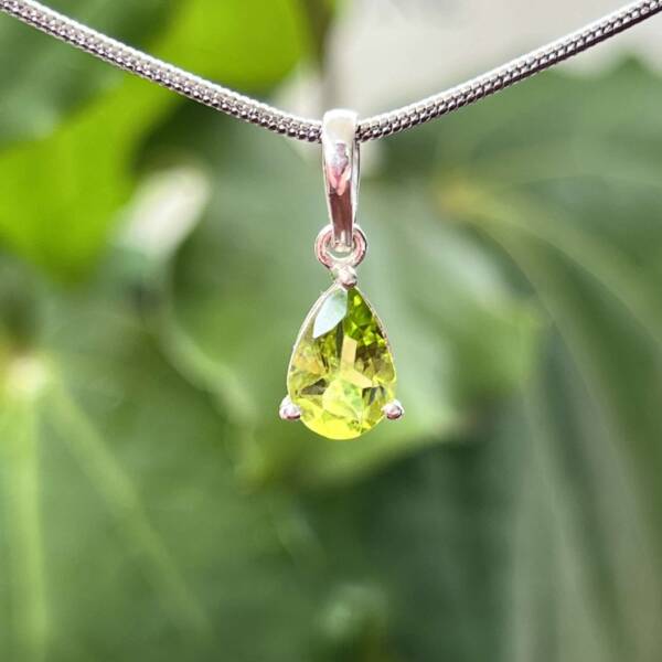 Peridot pendant