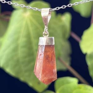 spessartine garnet pendant set in silver plate