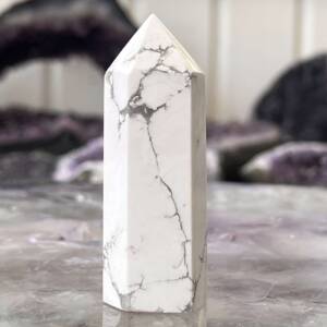 howlite tower point