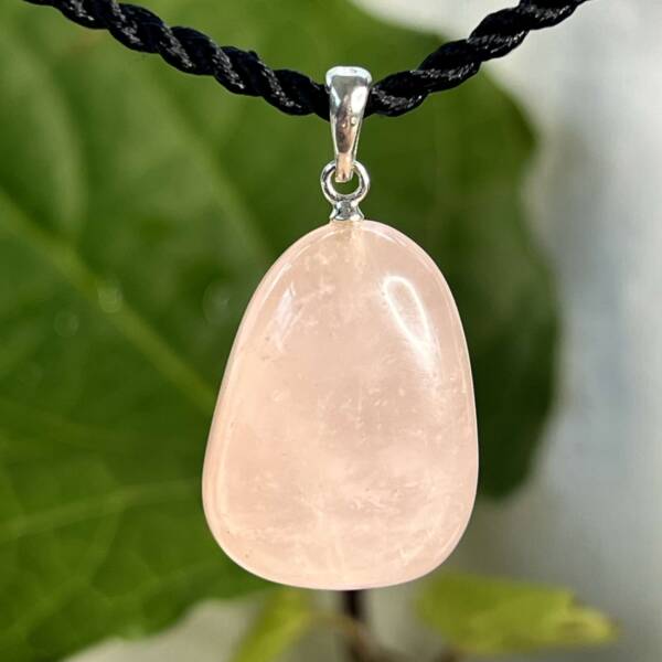 rose quartz pendant