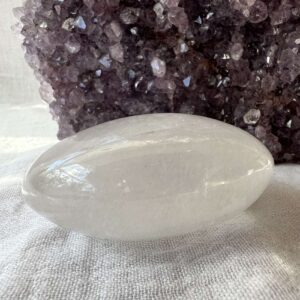 large clear quartz tumblestone