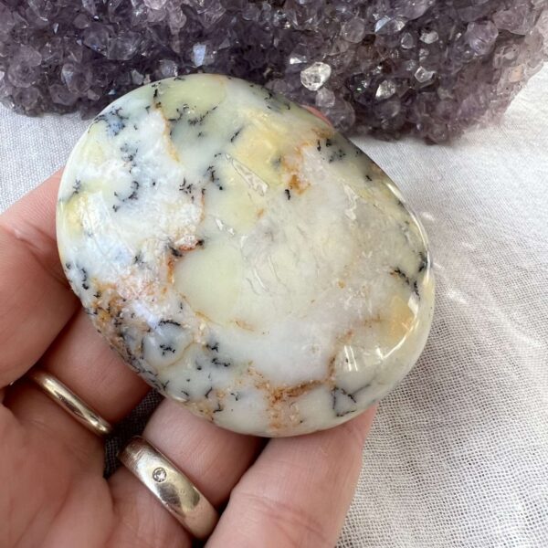 dendritic jasper tumblestone