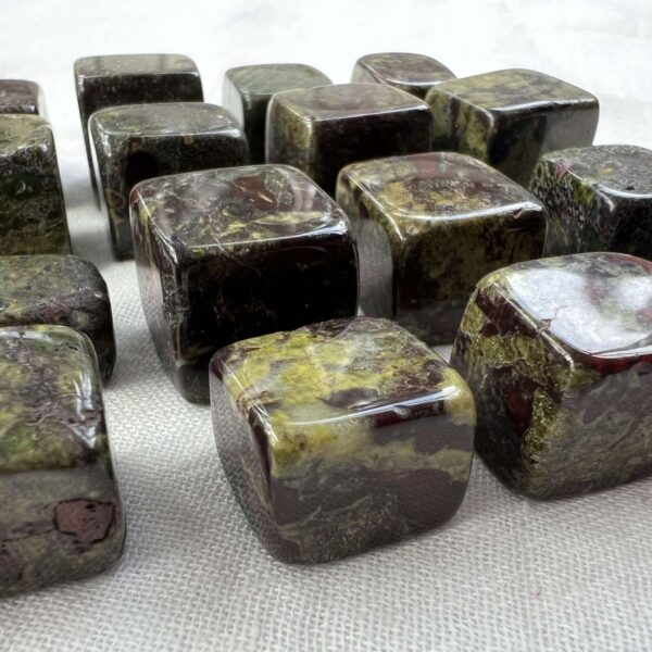 dragonstone tumblestones green epidote with red piemontite natural mineral crystal