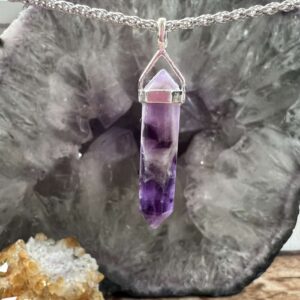 chevron amethyst pendant natural purple crystal six sided pendant purple quartz SiO2 with manganese
