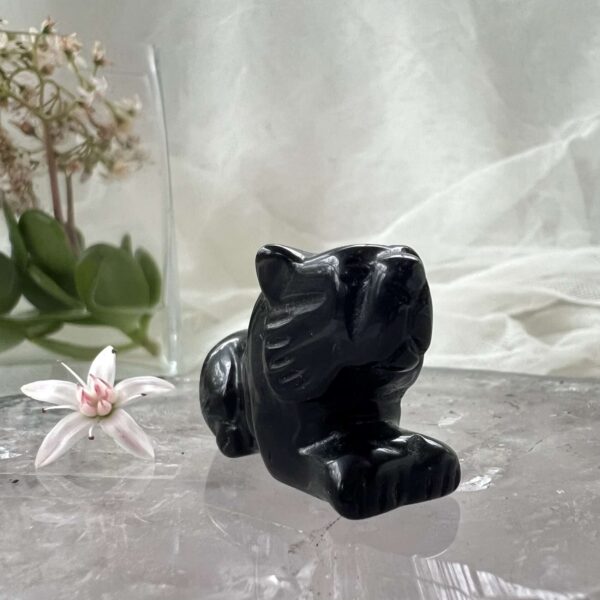 black obsidian lion