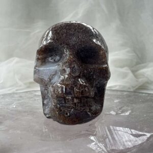 agate skull carved natural mineral SiO2 crystal