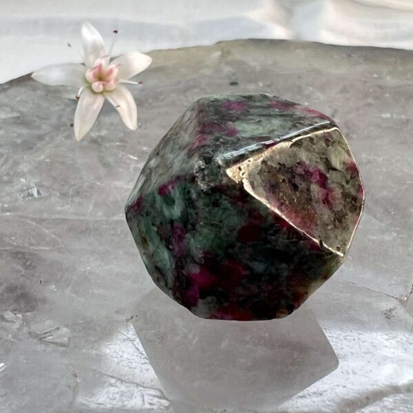 ruby zoisite geometric shape red corundum in tanzanite