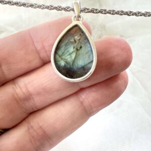 labradorite pendant