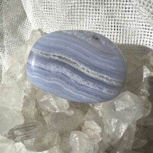 blue lace agate palmstone