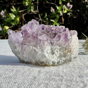 amethyst cluster natural purple quartz home decoration crystal sahasrara ajna crown third eye chakra online crystal shop Aotearoa natural healing