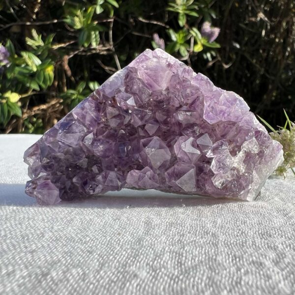 amethyst cluster natural purple quartz home decoration crystal sahasrara ajna crown third eye chakra online crystal shop Aotearoa natural healing