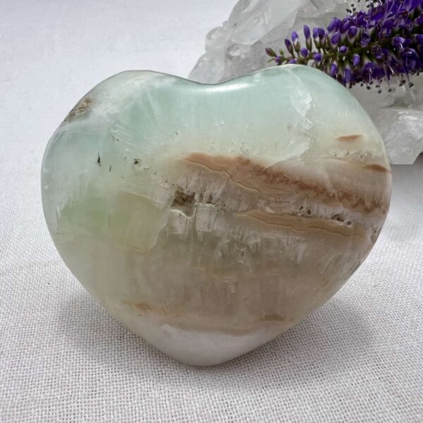 Caribbean calcite heart - Image 3