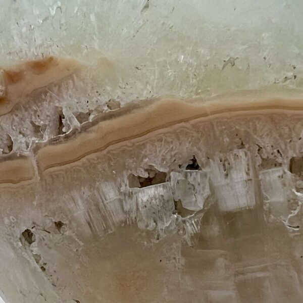 Caribbean calcite heart - Image 2