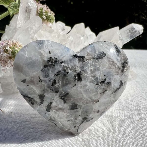 Rainbow moonstone heart - Image 3