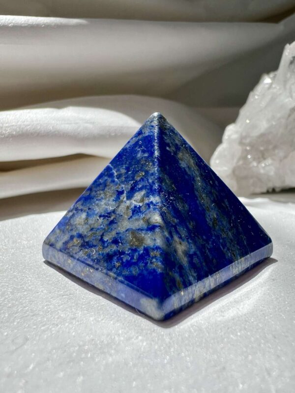 Lapis lazuli pyramid - Image 4