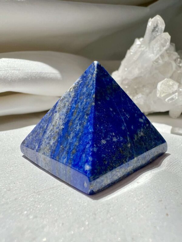 Lapis lazuli pyramid - Image 2