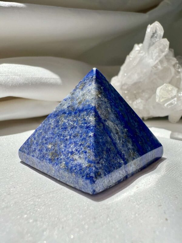 Lapis lazuli pyramid - Image 3