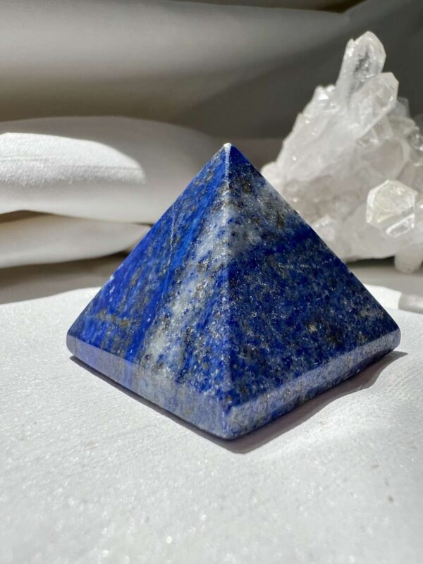 Lapis lazuli pyramid - Image 4